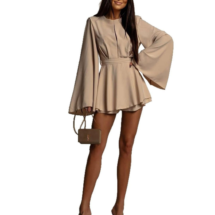 Damen Kurzer Playsuit mit weiten Kimonoärmeln und Taillengürtel Echoarchiv