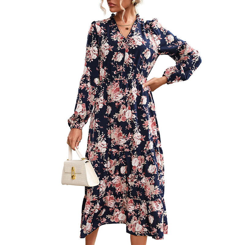 Damen Blumiges Viskose-Midikleid mit V‑Ausschnitt, Taillennaht und Stufenrock – Élara