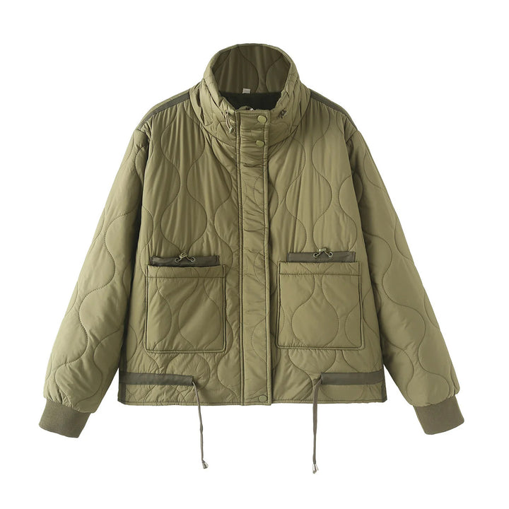 Damen gesteppte Kurzjacke mit hohem Stehkragen, großen Pattentaschen und Kordelzugsaum – Célinea