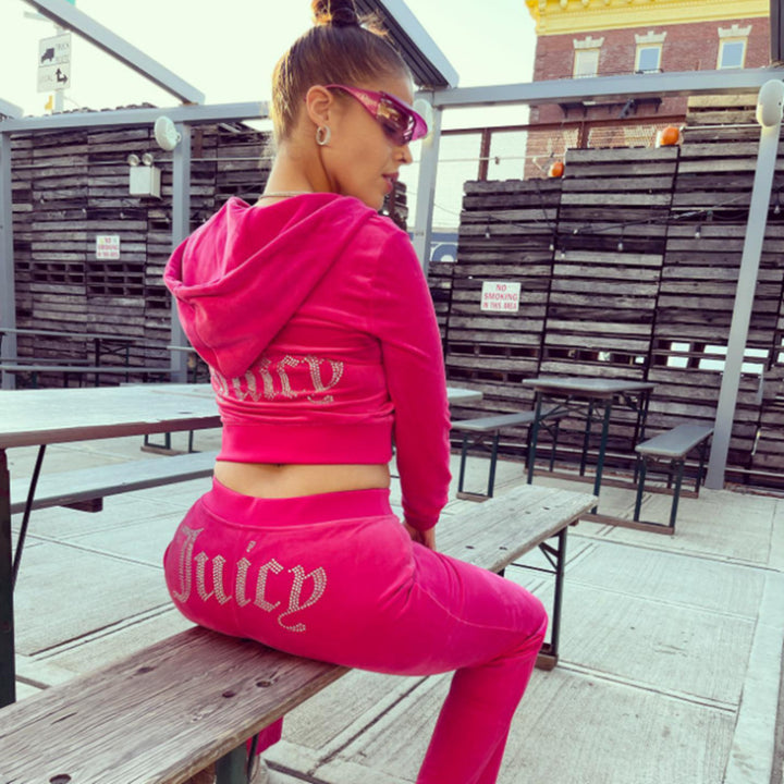 Damen nan luxuriöser Velours Trainingsanzug mit Reißverschlussjacke und Jogginghose Echo Archiv