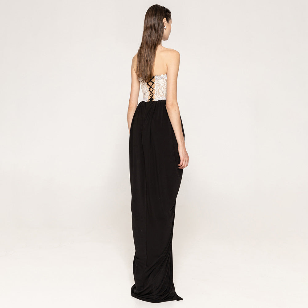 Damen elegantes Abendkleid mit schimmerndem Spitzenoberteil und Drapierungsdetails Echo Archiv