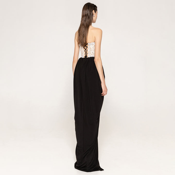 Damen elegantes Abendkleid mit schimmerndem Spitzenoberteil und Drapierungsdetails Echo Archiv
