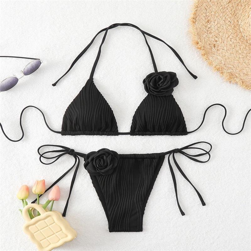 Damen Triangel-Bikini mit raffinierten Blumenakzenten und eleganter Rippstruktur Echo Archiv