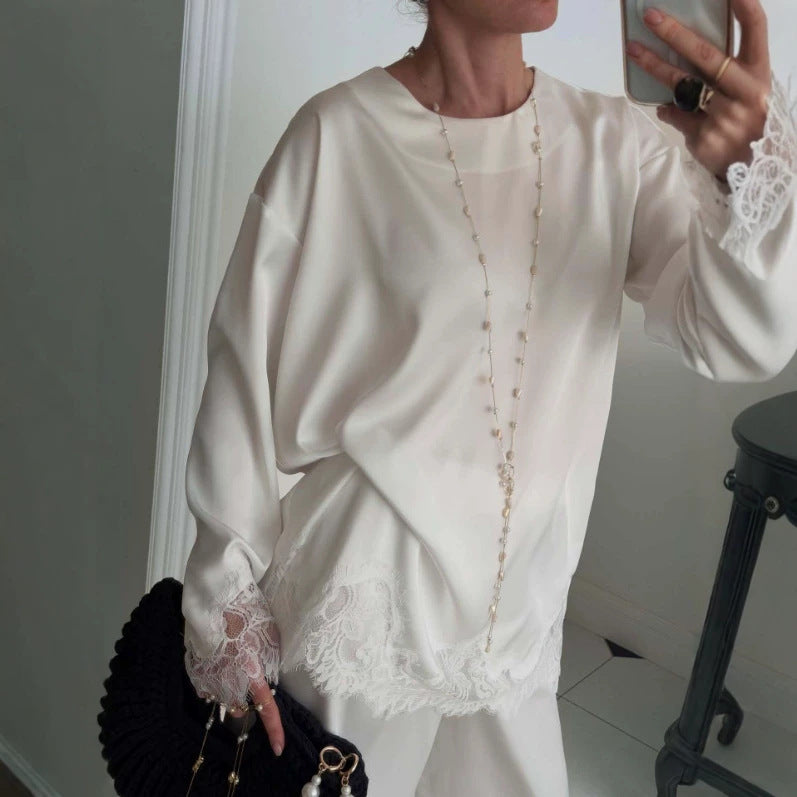 Damen Seidiges Langarmshirt mit Spitzenbesatz am Saum und Manschetten Echoarchiv