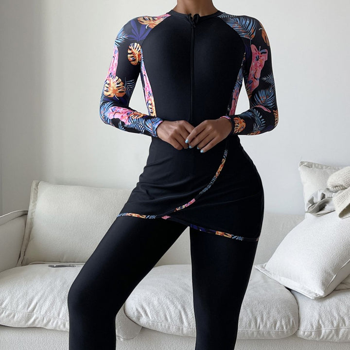 Damen Sportlicher Schwimmanzug mit UV-Schutz und femininem Wickeldesign Echo Archiv