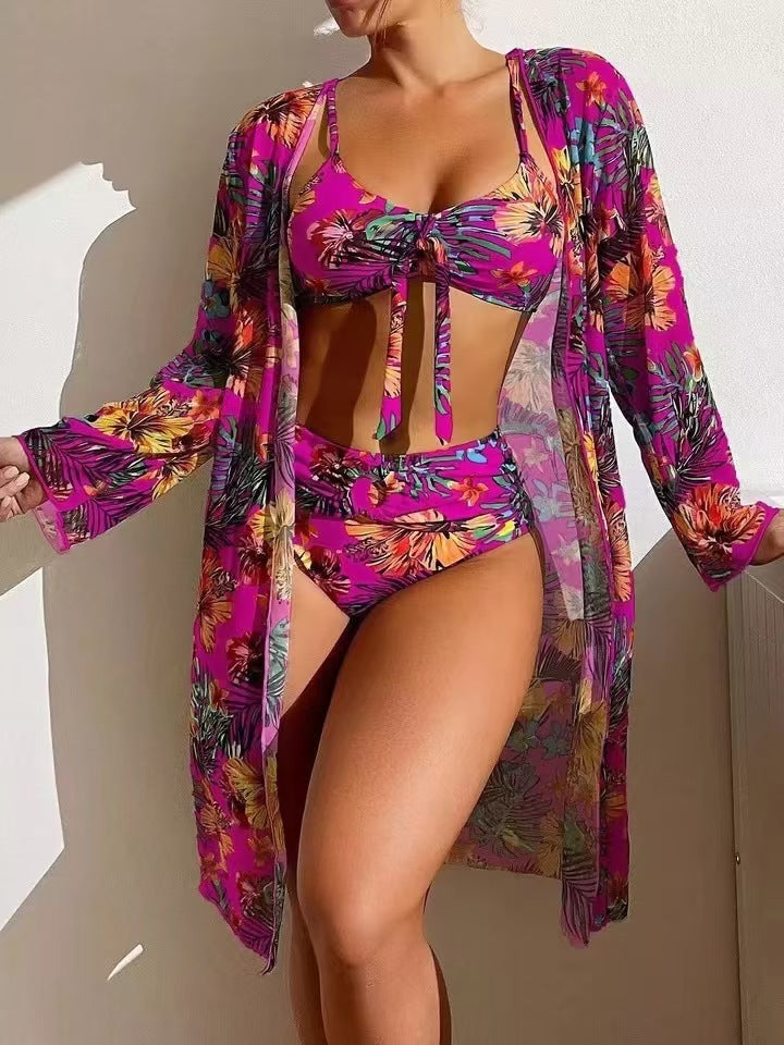 Damen Bikini-Set mit floralen Mustern und luftiger Kimono-Überjacke Echo Archiv