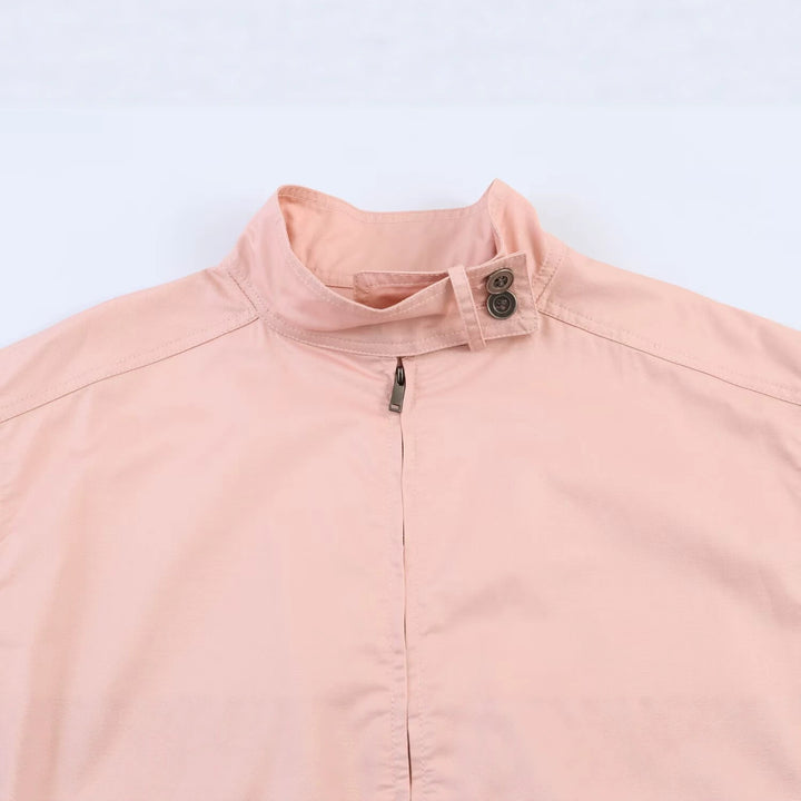 Damen Kurzjacke im Safari‑Stil mit Stehkragen, Kängurutaschen und Kordelzug Echo Archiv