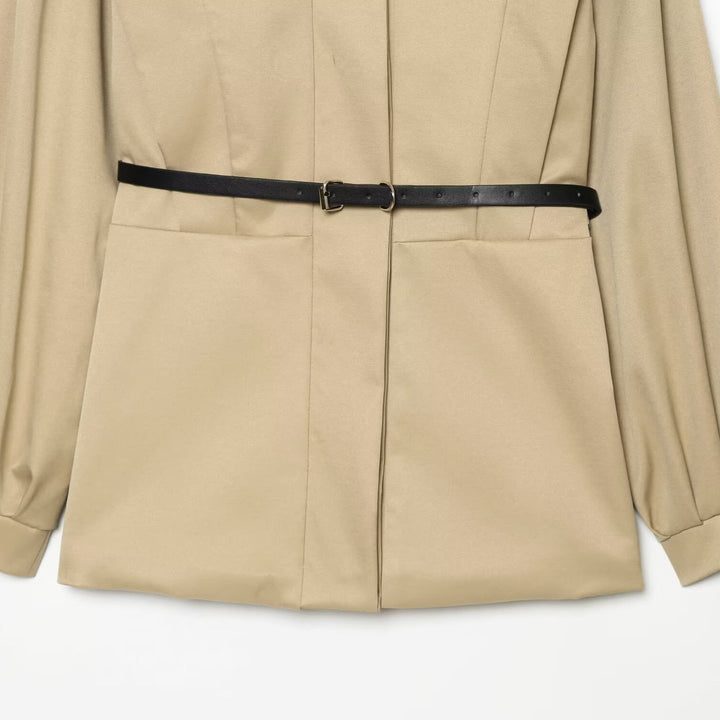 Damen Kurzer Cape‑Trench mit hohem Funnelkragen und Taillengürtel Echoarchiv