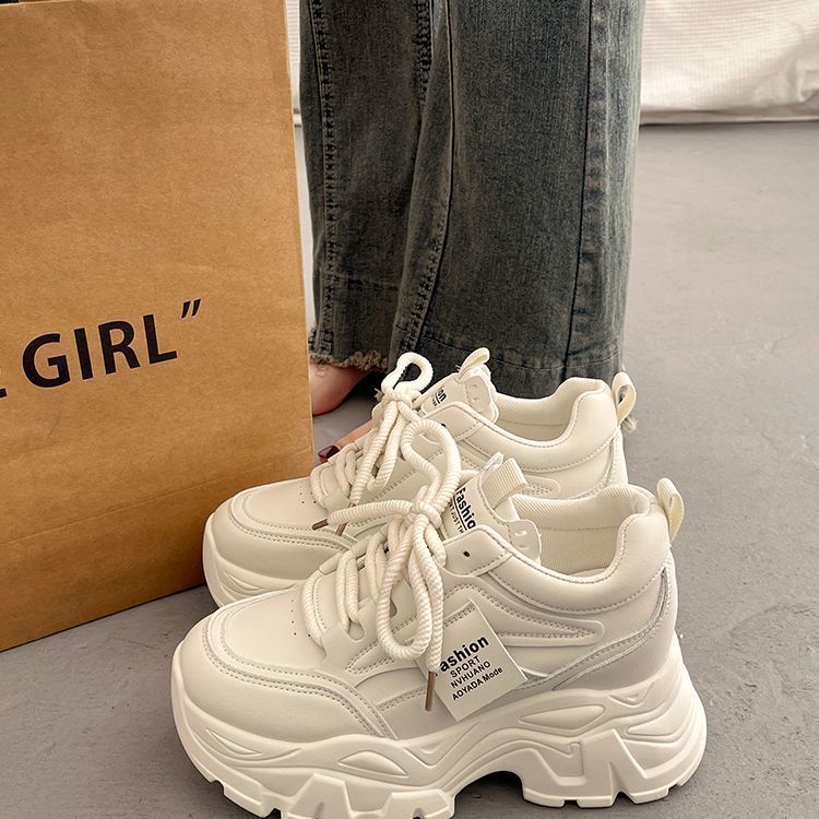 Damen Chunky Sneakers mit dicker Sohle und modischem Design Echo Archiv