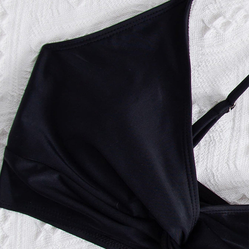 Damen sommerlicher Bralette-Bikinioberteil mit eleganter Twist-Detail Echo Archiv