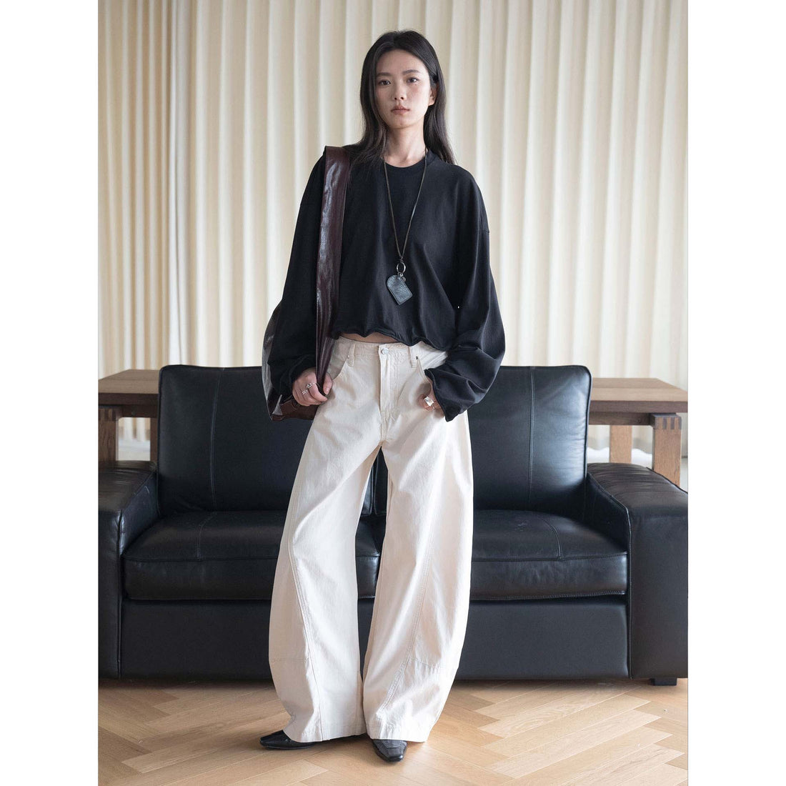 Damen Weite High‑Waist Baumwoll-Jeanshose mit tiefem Schritt und Fünf-Taschen Echoarchiv