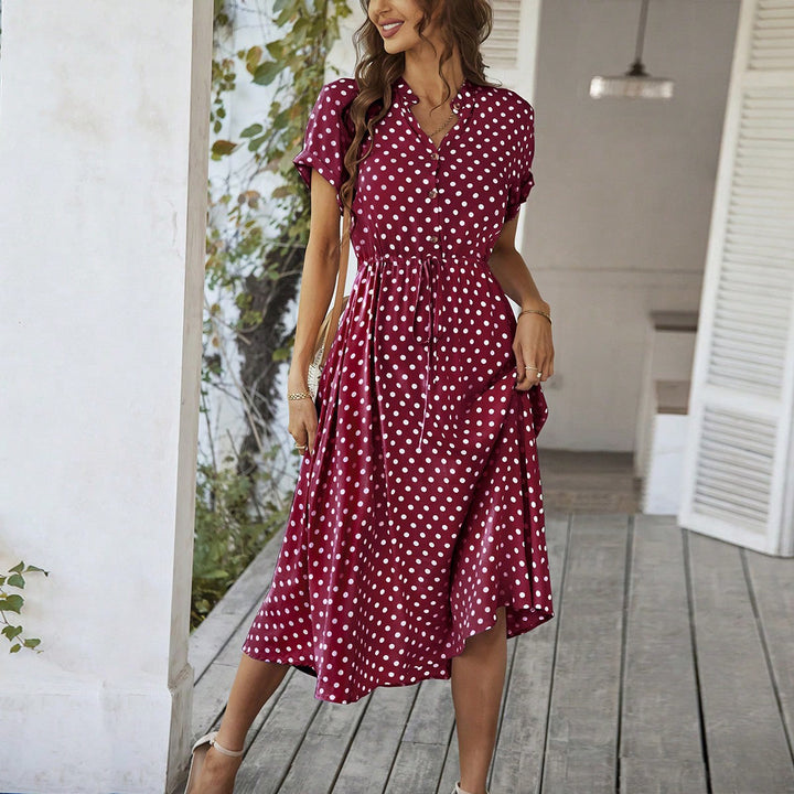 Damen Elegantes Hemdblusenkleid mit tailliertem Design und Polka-Dots Echo Archiv