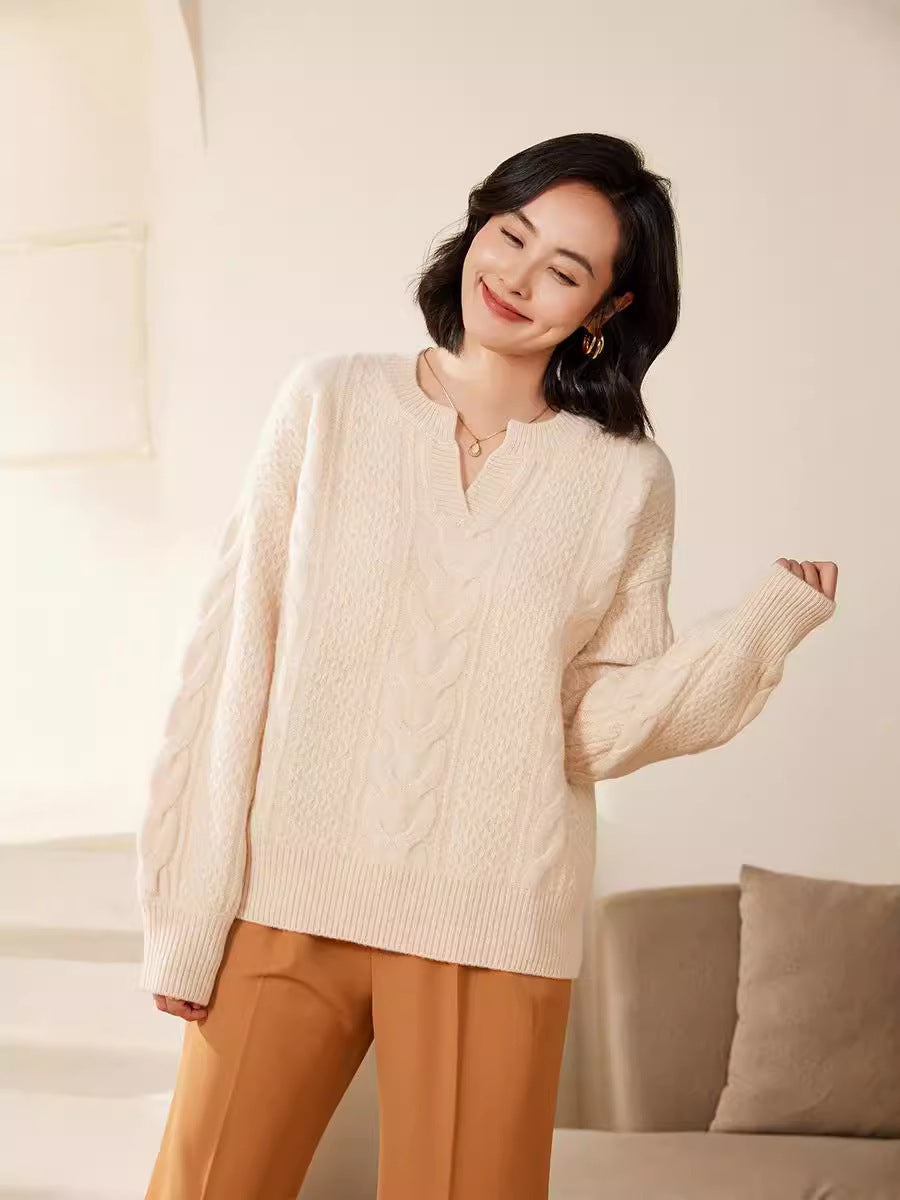 Damen Oversize Zopfstrick-Pullover mit V‑Einsatz und kaschmirähnlicher Weichheit Echoarchiv