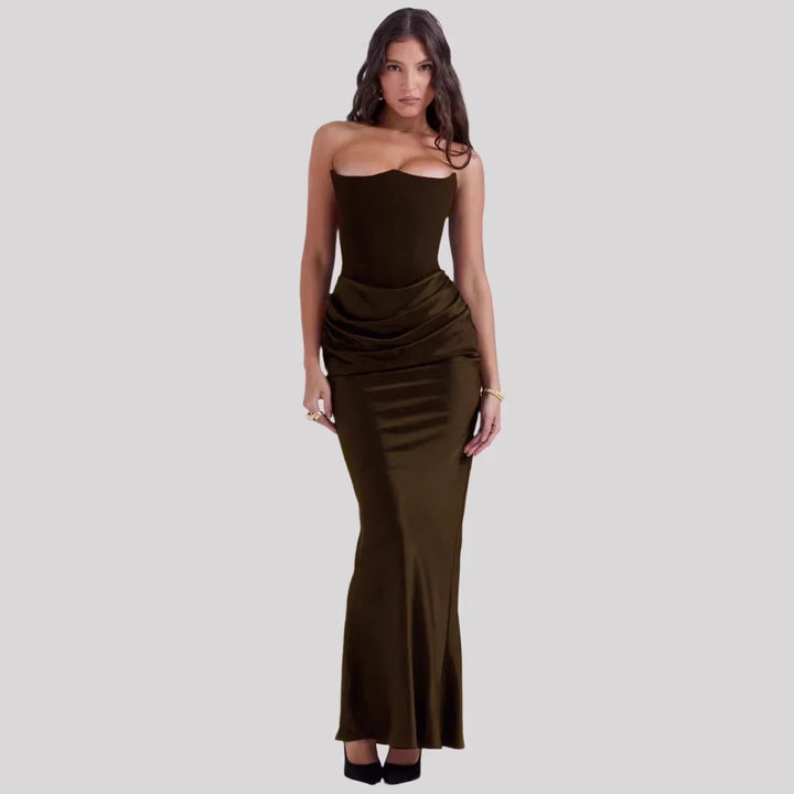 Damen Elegantes Abendkleid mit tiefem Dekolleté und drapierten Details Echo Archiv
