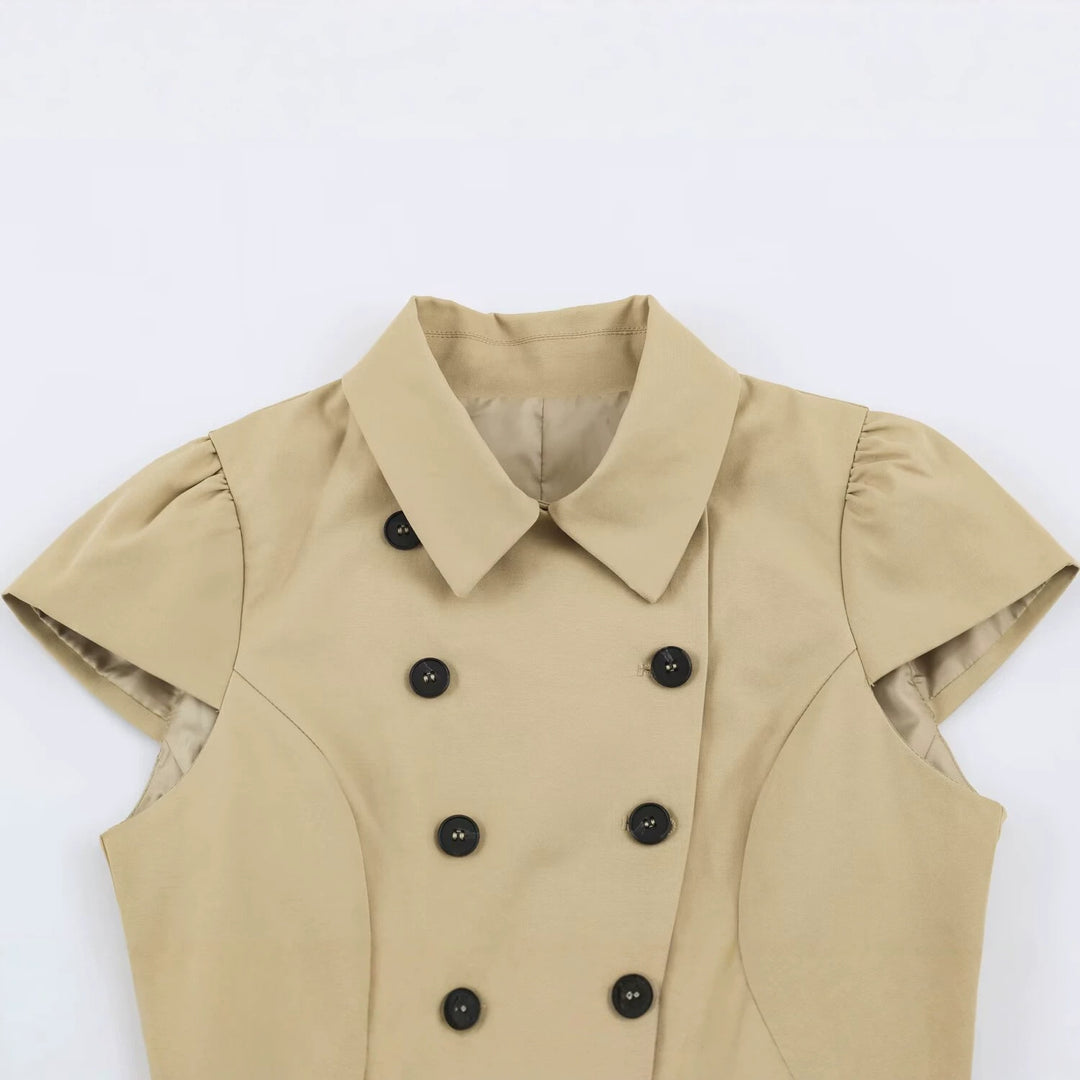 Damen Kurztaillierter Blouson mit hohem Funnelkragen und Tunnelzugtaillierung Echo Archiv