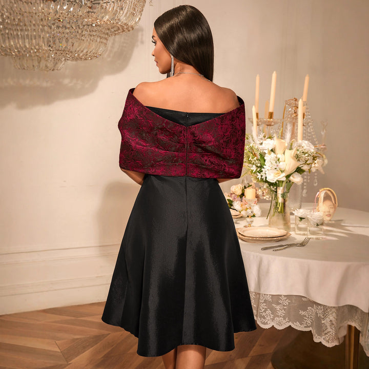Damen elegantes Cocktailkleid mit modischem Schulterdesign Echo Archiv