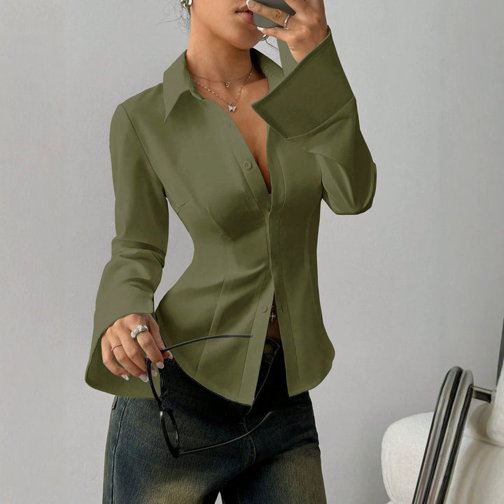 Damen Taillierte Satin-Bluse mit formenden Teilungsnähten und weiten Manschetten Echoarchiv
