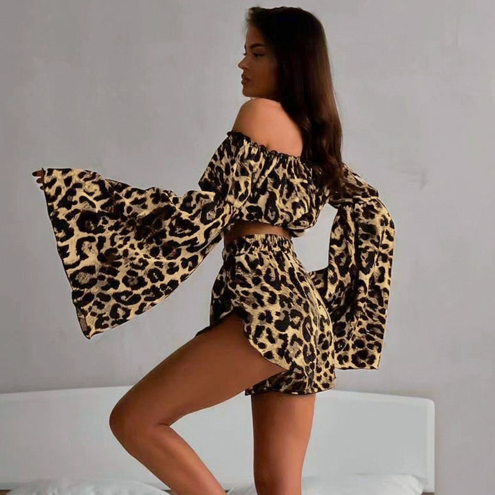 Damen Offshoulder Crop-Top mit weitem Arm und Leopardenmuster Echo Archiv