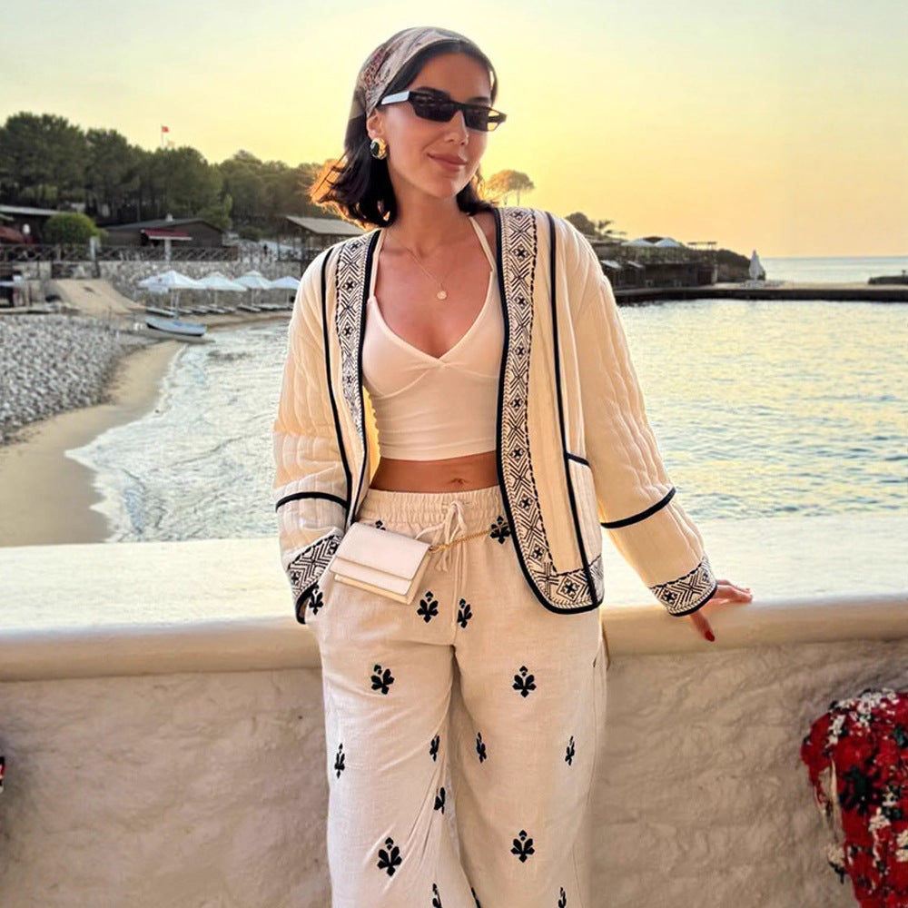 Damen Gestepptes Kimono-Cardigan mit geometrischer Stickbordüre Echoarchiv