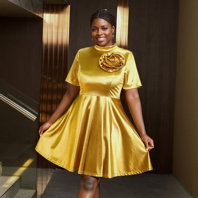 Damen Elegantes Kleid mit Blumendekor Echo Archiv