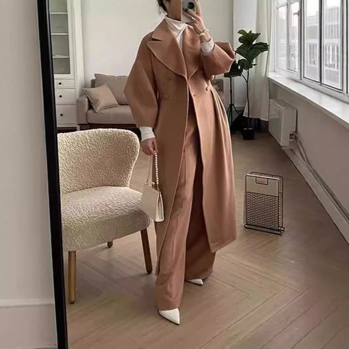 Damen nan taillierter Doppelreihiger Trenchcoat mit weitem Ärmel und hohem Beinschlitz Echo Archiv