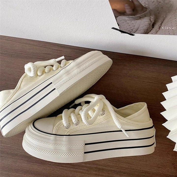 Damen Plateau-Sneaker mit elastischen Schnürsenkeln und robustem Profil Echo Archiv