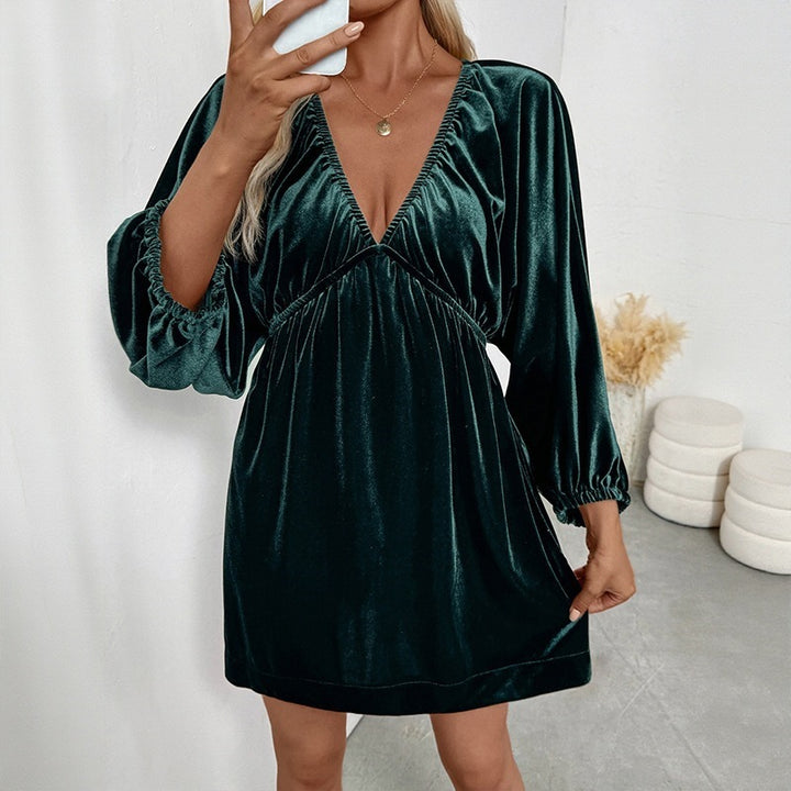 Damen Elegantes Samtkleid mit V-Ausschnitt und Puffärmeln Echo Archiv