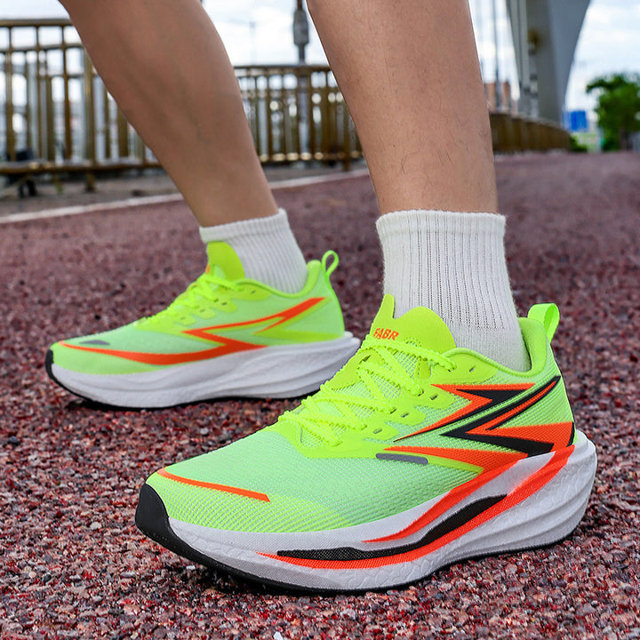 Unisex dynamische Straßenlaufschuhe mit gebogener Rocker‑Zwischensohle, reaktiver EVA‑Dämpfung und atmungsaktivem Strickobermaterial – Tavélo