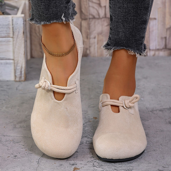 Damen  komfortable Slipper aus Veloursoptik mit dekorativem Knotenriegel und weich gepolstertem Fußbett Echo Archiv