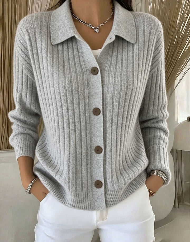 Damen Feiner gerippter Knopf‑Cardigan mit Hemdkragen und kastiger Silhouette – Veloura