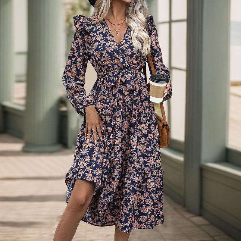 Damen Wickel-Midikleid mit V‑Ausschnitt, Volant-Schultern & Taillenband Echoarchiv