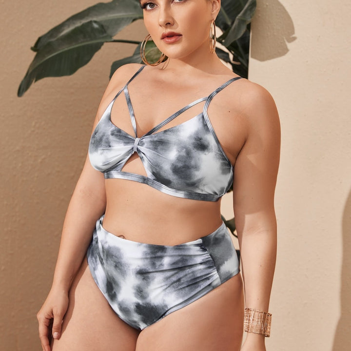 Damen Bikini-Set mit modernem Schnitt und verspielten Trägern Echo Archiv