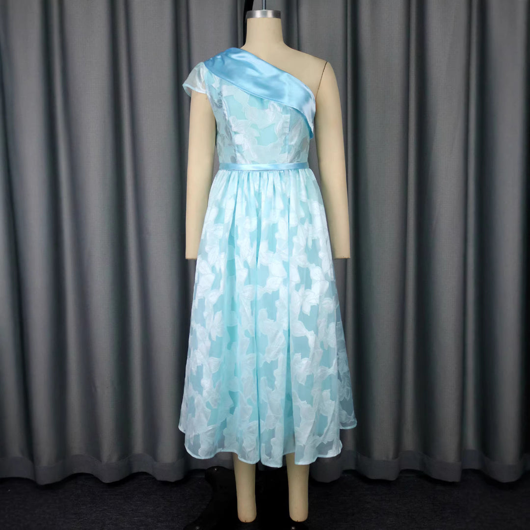 Damen Chiffon Abendkleid mit asymmetrischem Ausschnitt Echo Archiv