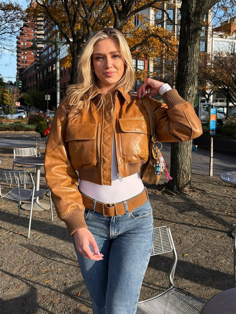 Damen Kurze Lederoptik-Blousonjacke mit großen Pattentaschen und geripptem Bund Echoarchiv