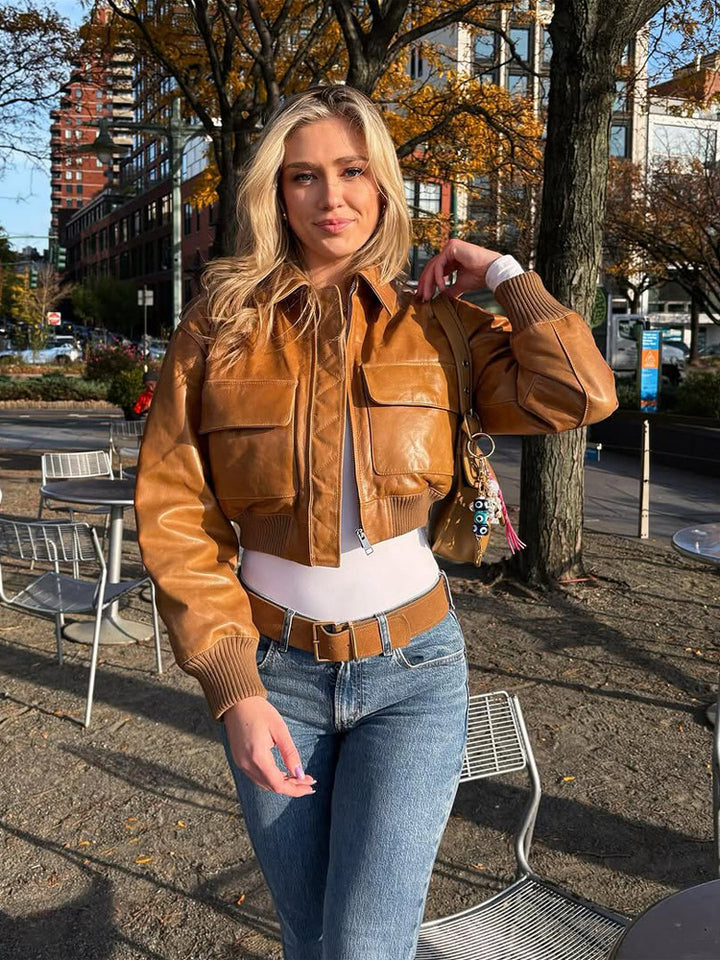Damen Kurze Lederoptik-Blousonjacke mit großen Pattentaschen und geripptem Bund Echoarchiv