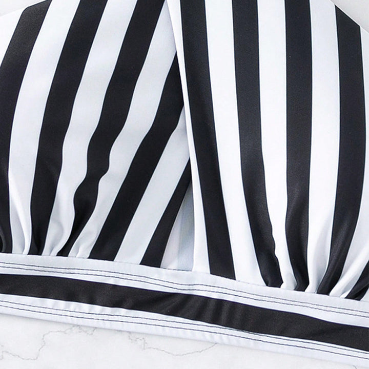 Damen Triangel-Bikini mit raffinierten Bindebändern und elegantem gestreiftem Design Echo Archiv