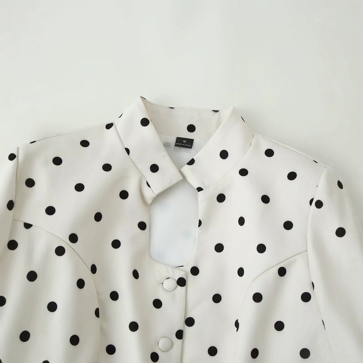 Damen Taillierte Polka‑Dot Bluse mit Stehkragen, Puffärmeln und Schößchen Echo Archiv