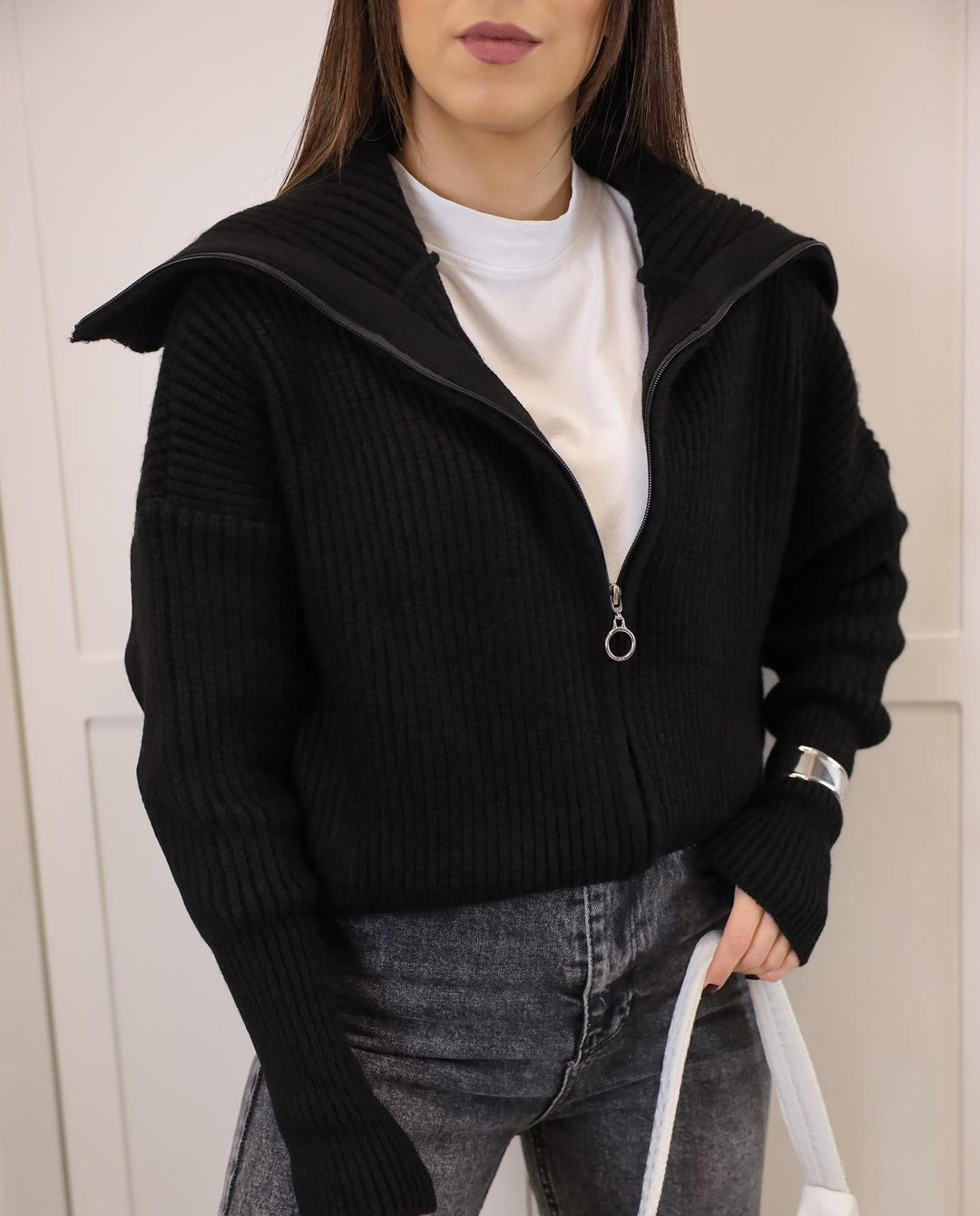 Damen Oversize Strickjacke mit Reißverschluss und hohem Kragen Echoarchiv