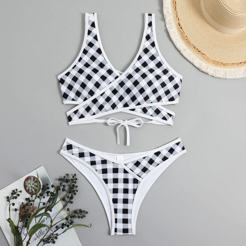 Damen Triangel-Bikini mit modernem Wickel-Design und verspieltem Karomuster Echo Archiv