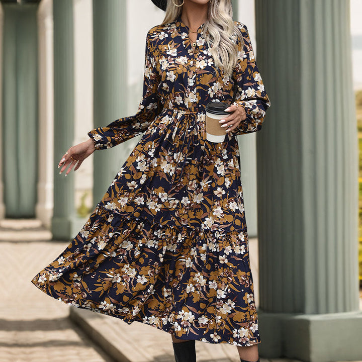 Damen Langärmeliges Midikleid mit Bindegürtel, Stufensaum und seitlichem Schlitz Echoarchiv