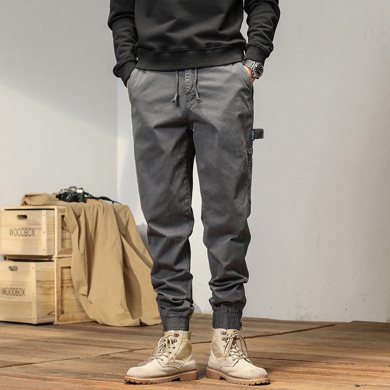 Herren Cargo-Jogginghose im Utility-Look mit elastischem Tunnelzugbund und verstärkten Pattentaschen Echo Archiv