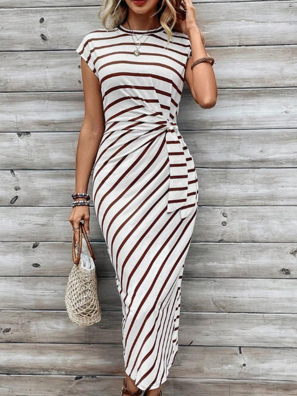 Damen Wickelkleid im modernen Streifenlook mit Taillenknoten Echo Archiv