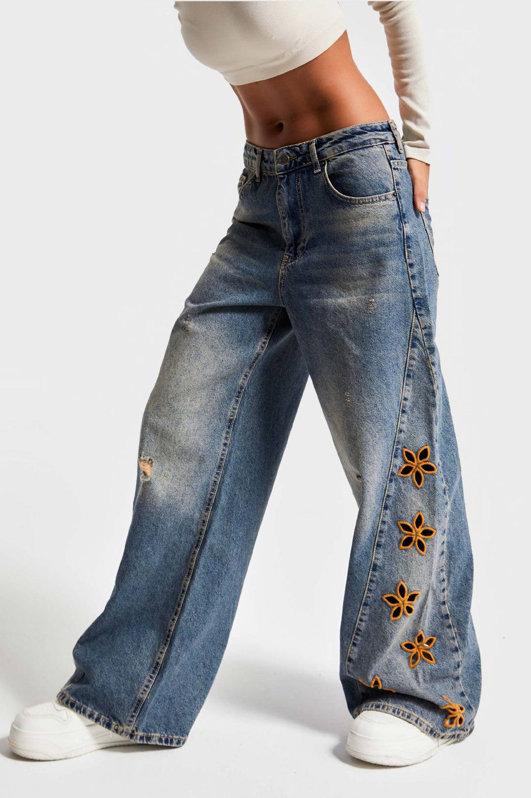 Damen weite Jeans mit floralem Stickdesign Echo Archiv