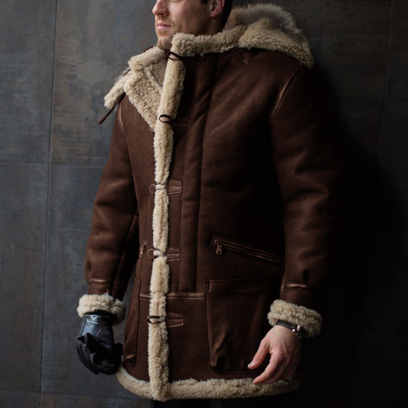 Herren Lammfell-Mantel mit Kapuze und praktischen Taschen Echoarchiv