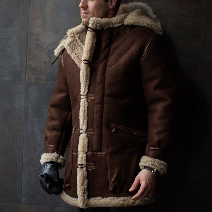 Herren Lammfell-Mantel mit Kapuze und praktischen Taschen Echoarchiv