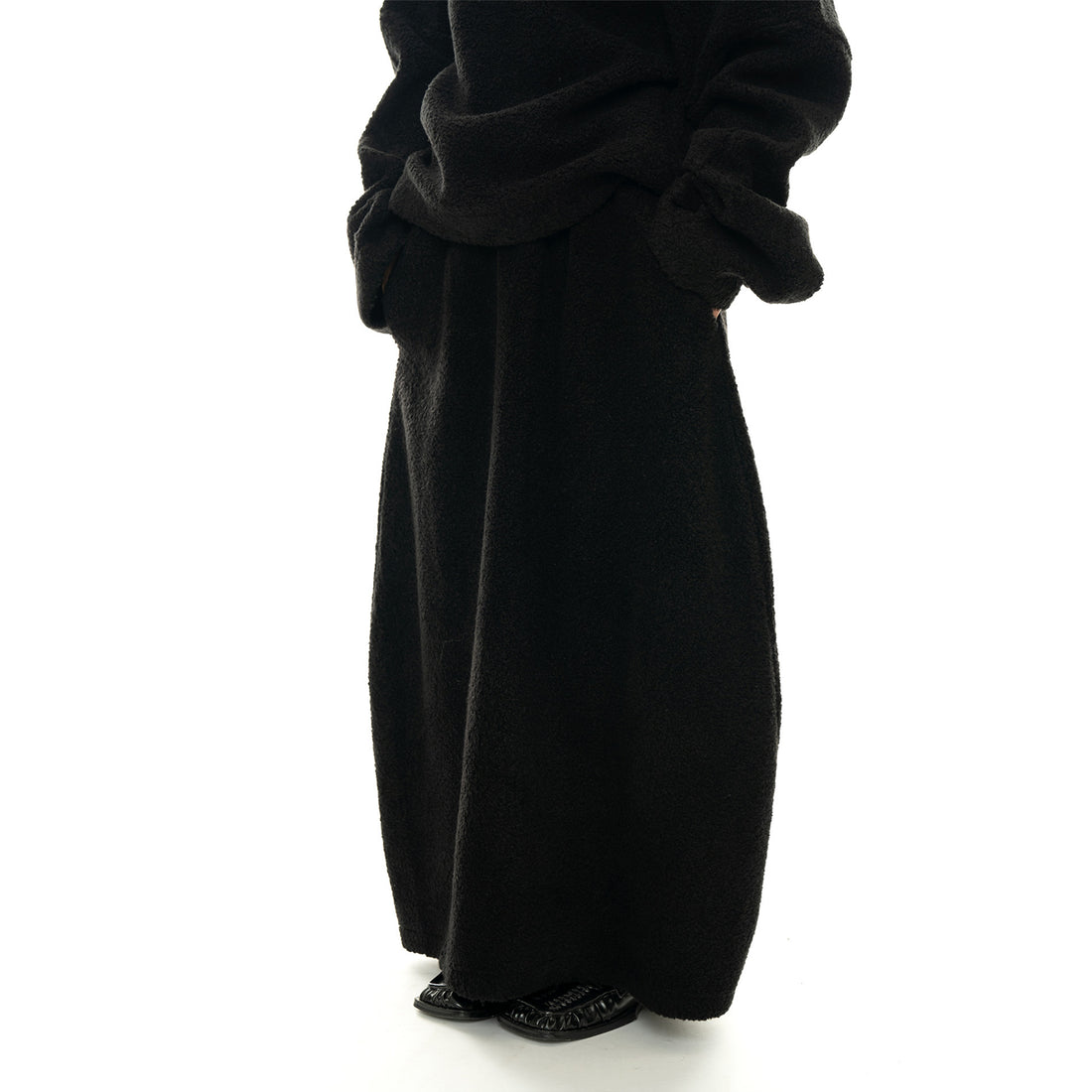 Damen Maxi-Rock aus Teddy‑Fleece mit hohem Elastbund und weitem Fall Echoarchiv