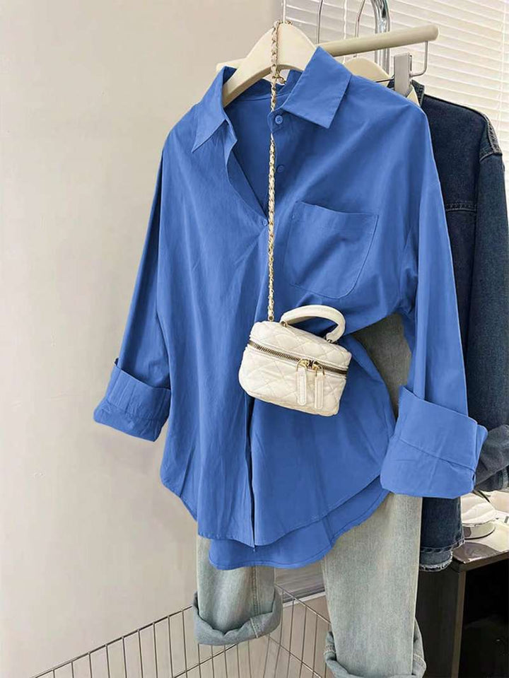 Damen oversized Hemdbluse mit Brusttasche, umgeschlagenen Ärmeln und relaxed Fit – Élovi