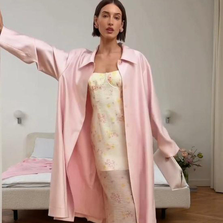Damen leichter satinähnlicher Longmantel im Oversize-Schnitt mit weitem Revers Echoarchiv