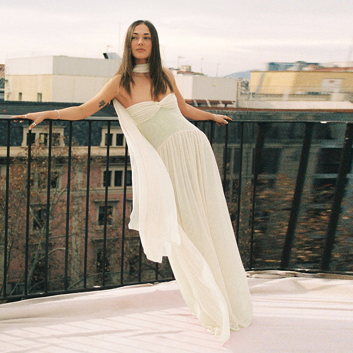 Damen Elegantes Maxi-Kleid mit fließendem Rock und geschmackvoller Chiffon-Schärpe Echo Archiv