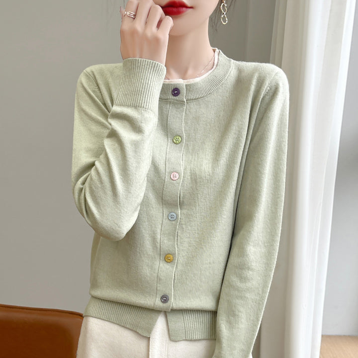 Damen Leichter Feinstrick-Cardigan mit Rundhalsausschnitt und bunten Knöpfen Echoarchiv